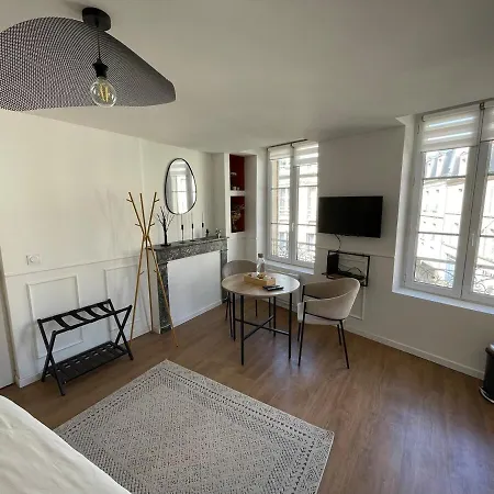 à 6 Mins De L'hypercentre