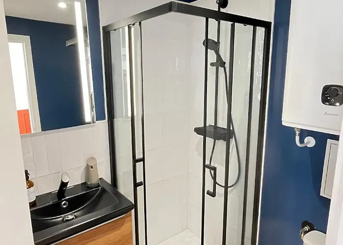 à 6 Mins De L'hypercentre