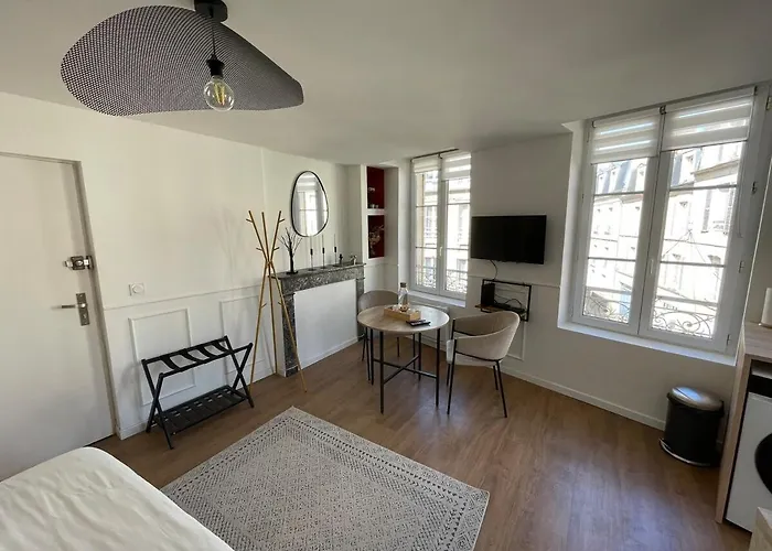 A 6 Mins De L'hypercentre